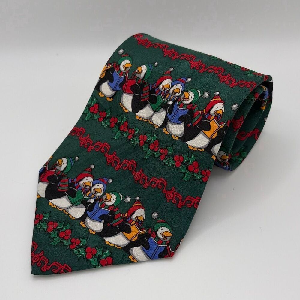 Vintage 90s Addiction Silk Christmas Penguin Carolers Tie Green Holiday‎ Novelty